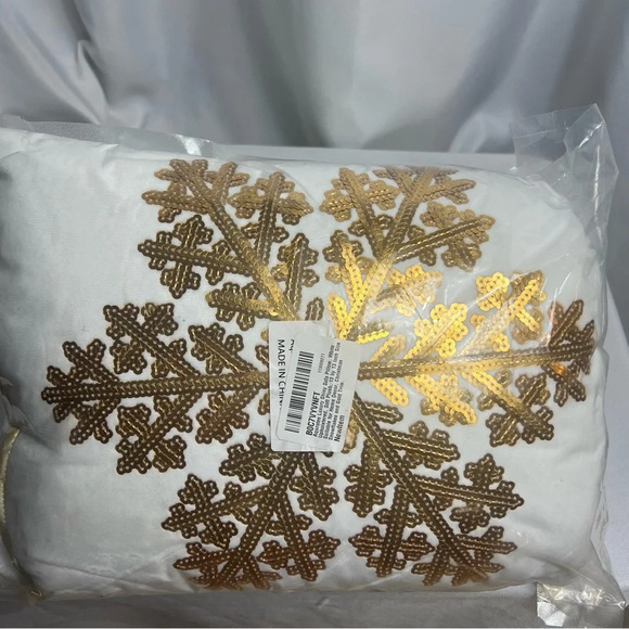 Decoration Throw Pillow Square Snowflakes Plush Pillow 13"x13" White - Picture 2 of 13